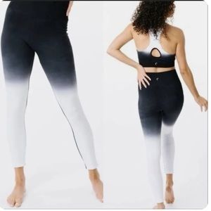 Zyia Active Black White Ombre 7/8 Leggings High Rise WORN ONCE Size L